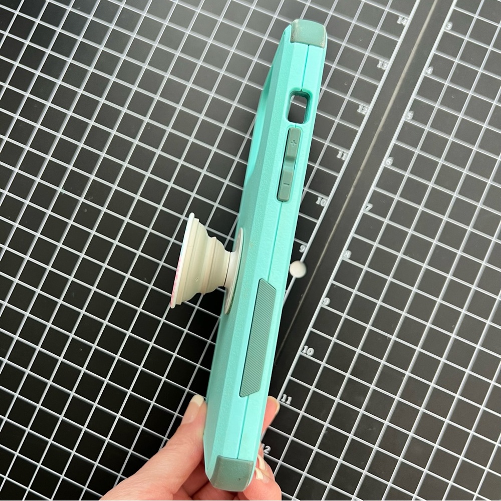 iPhone 13 Pro Max Case with Pop Socket - Picture 4 of 5